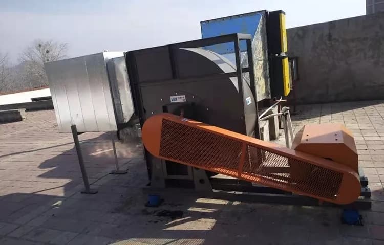 油煙凈化專用風(fēng)機 改造后3 油煙凈化專用風(fēng)機 改造后3